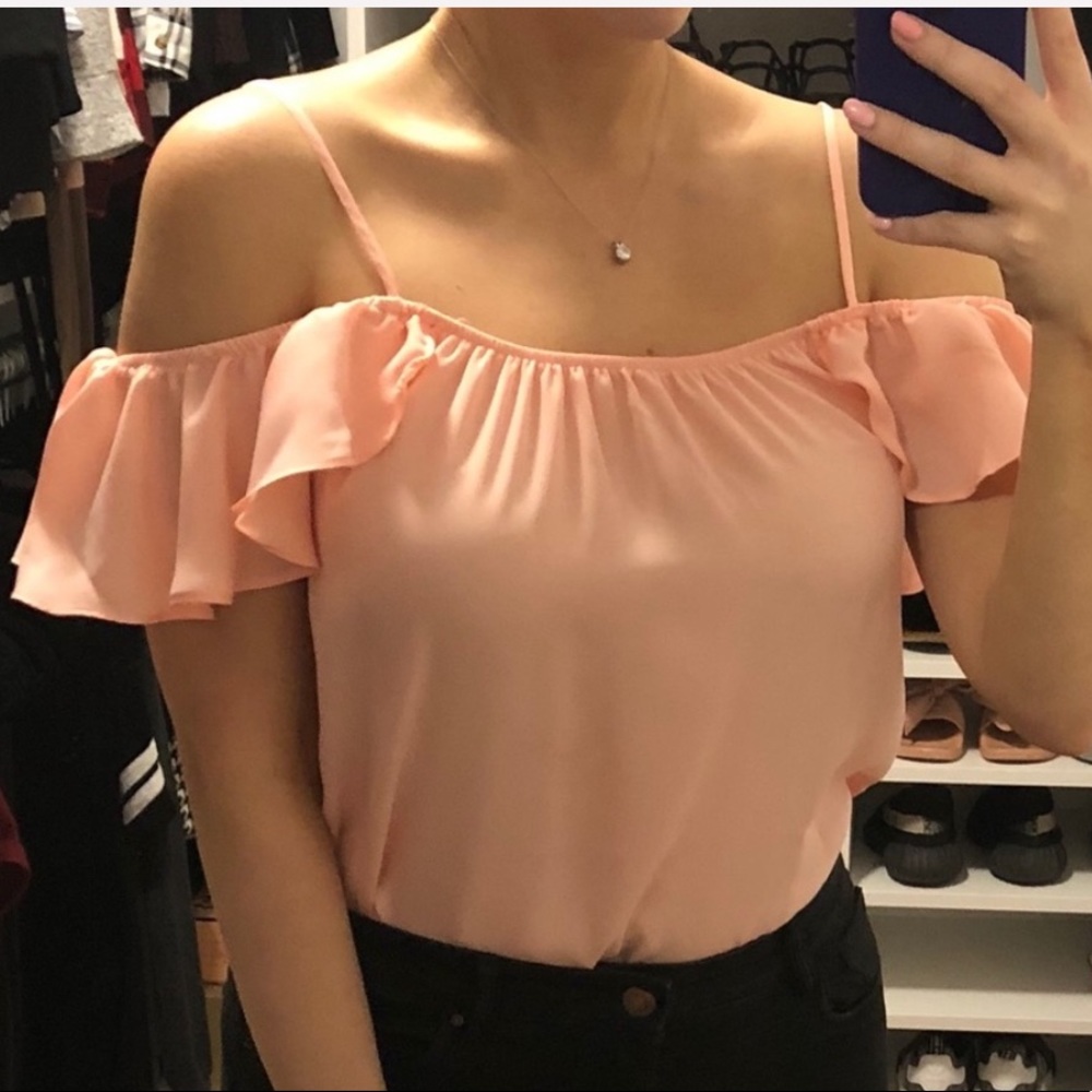 💥 Light pink off the shoulder top